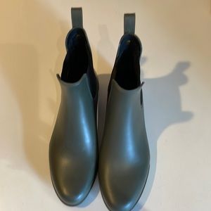 Sam Edelman like new boots! Blundstone style.